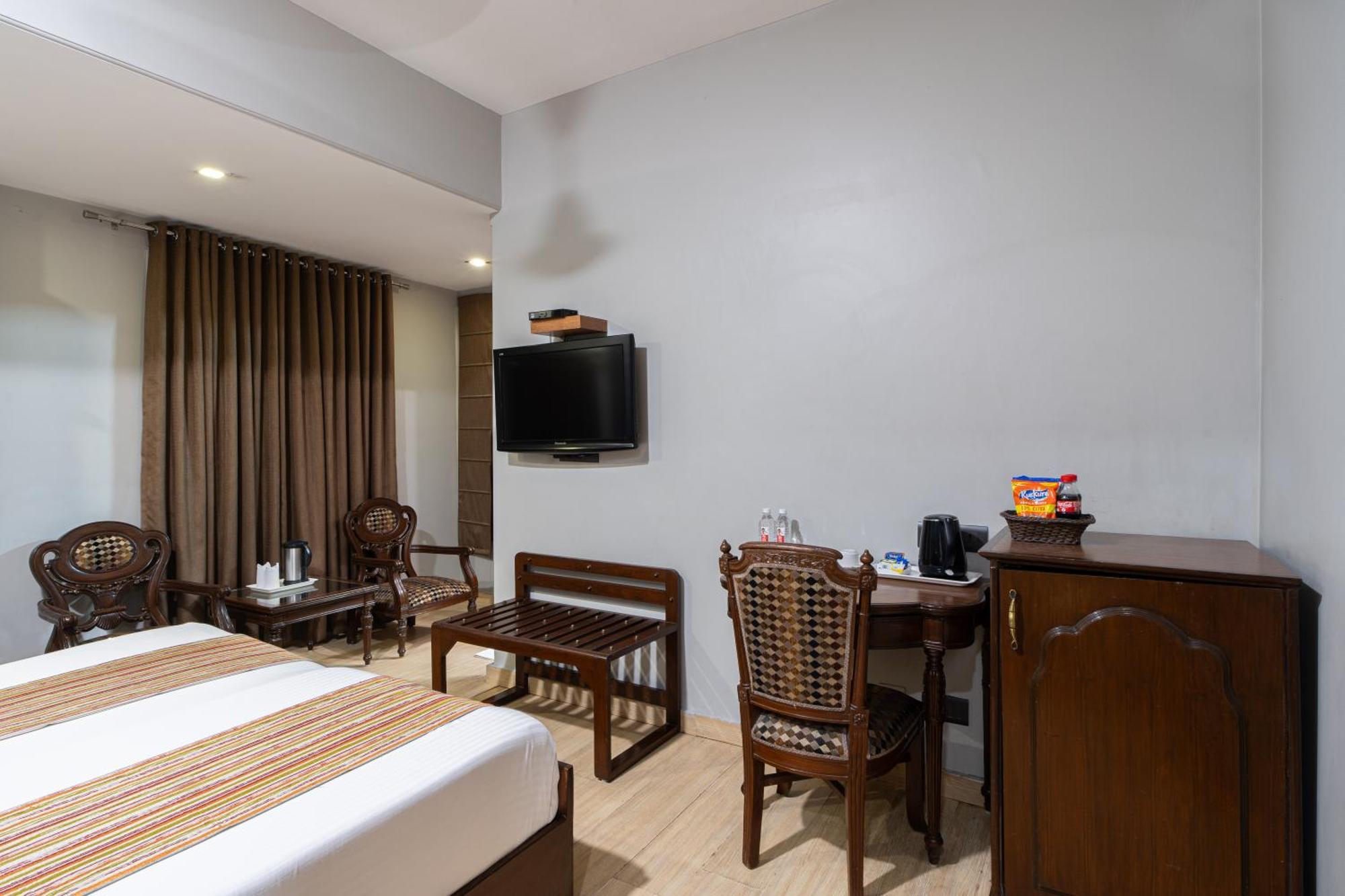 Hotel Sunstar Grand Delhi  Exterior foto