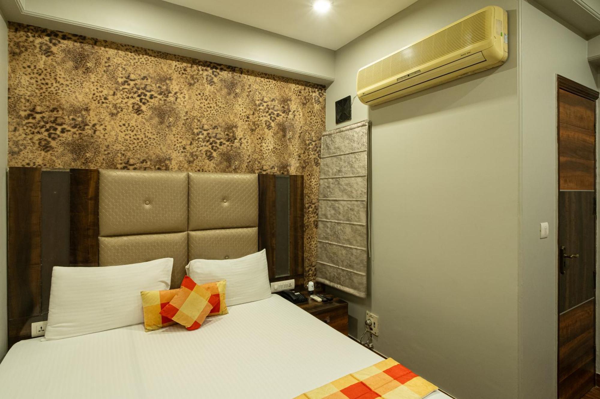 Hotel Sunstar Grand Delhi  Exterior foto