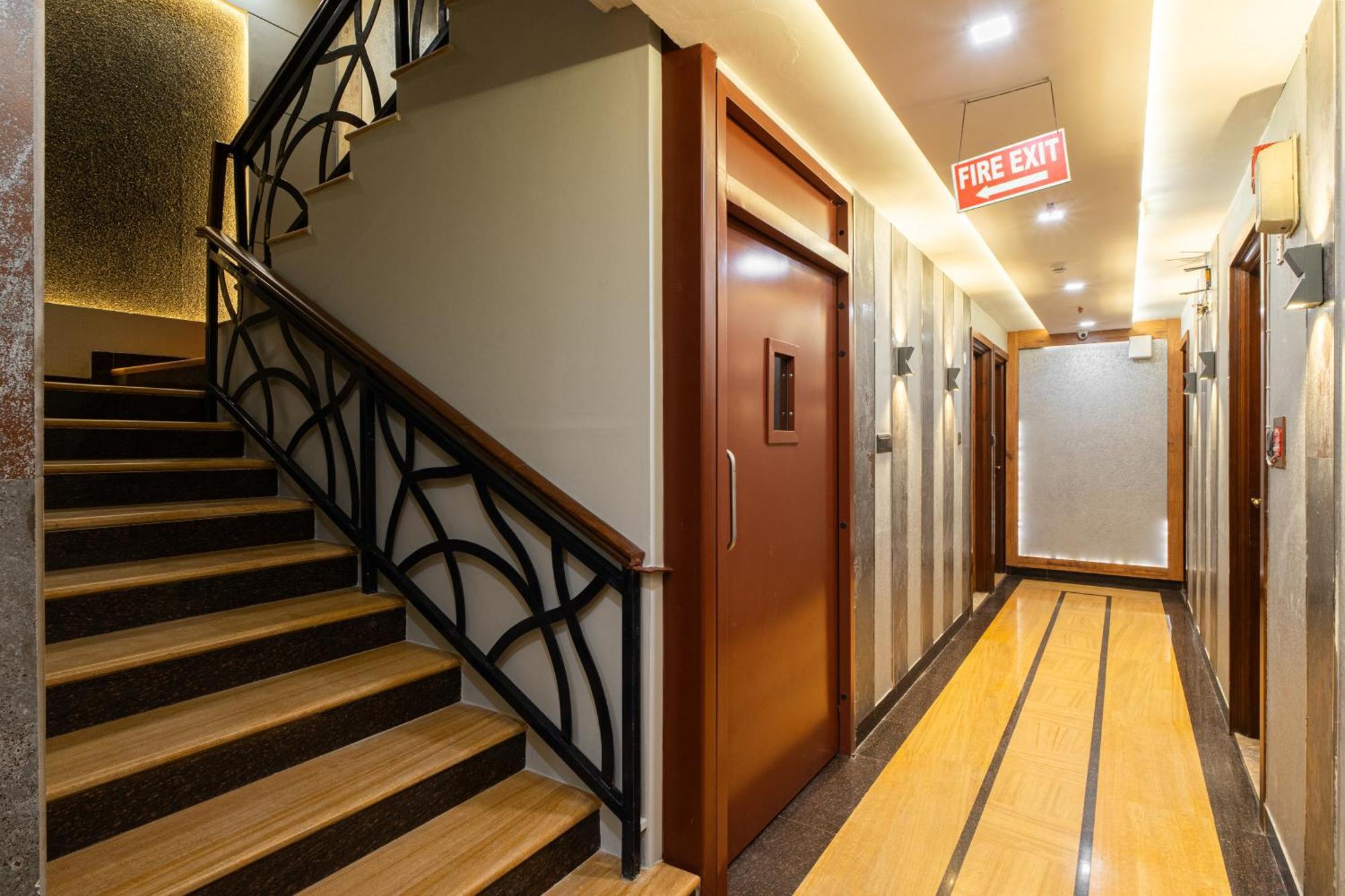Hotel Sunstar Grand Delhi  Exterior foto