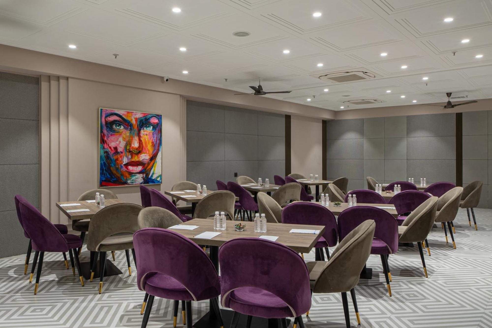 Hotel Sunstar Grand Delhi  Exterior foto