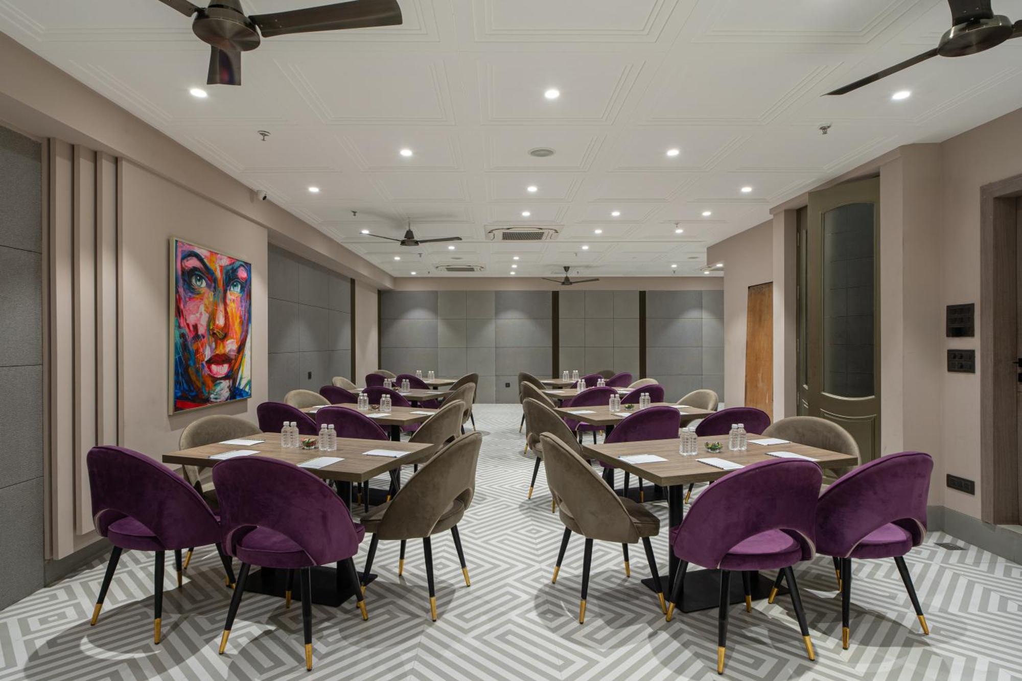 Hotel Sunstar Grand Delhi  Exterior foto