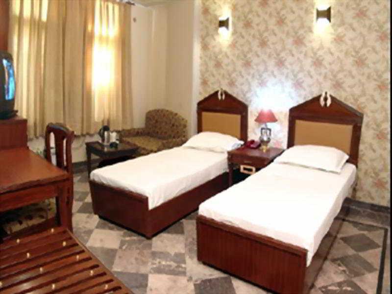 Hotel Sunstar Grand Delhi  Exterior foto