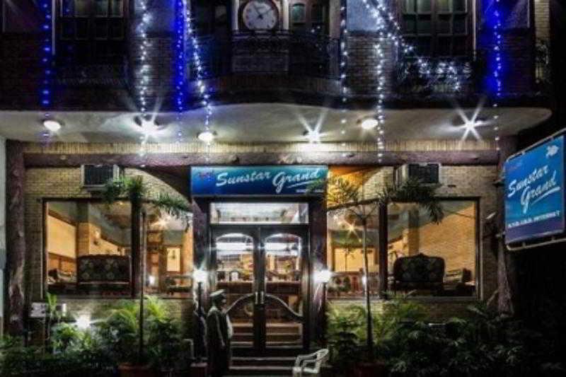 Hotel Sunstar Grand Delhi  Exterior foto